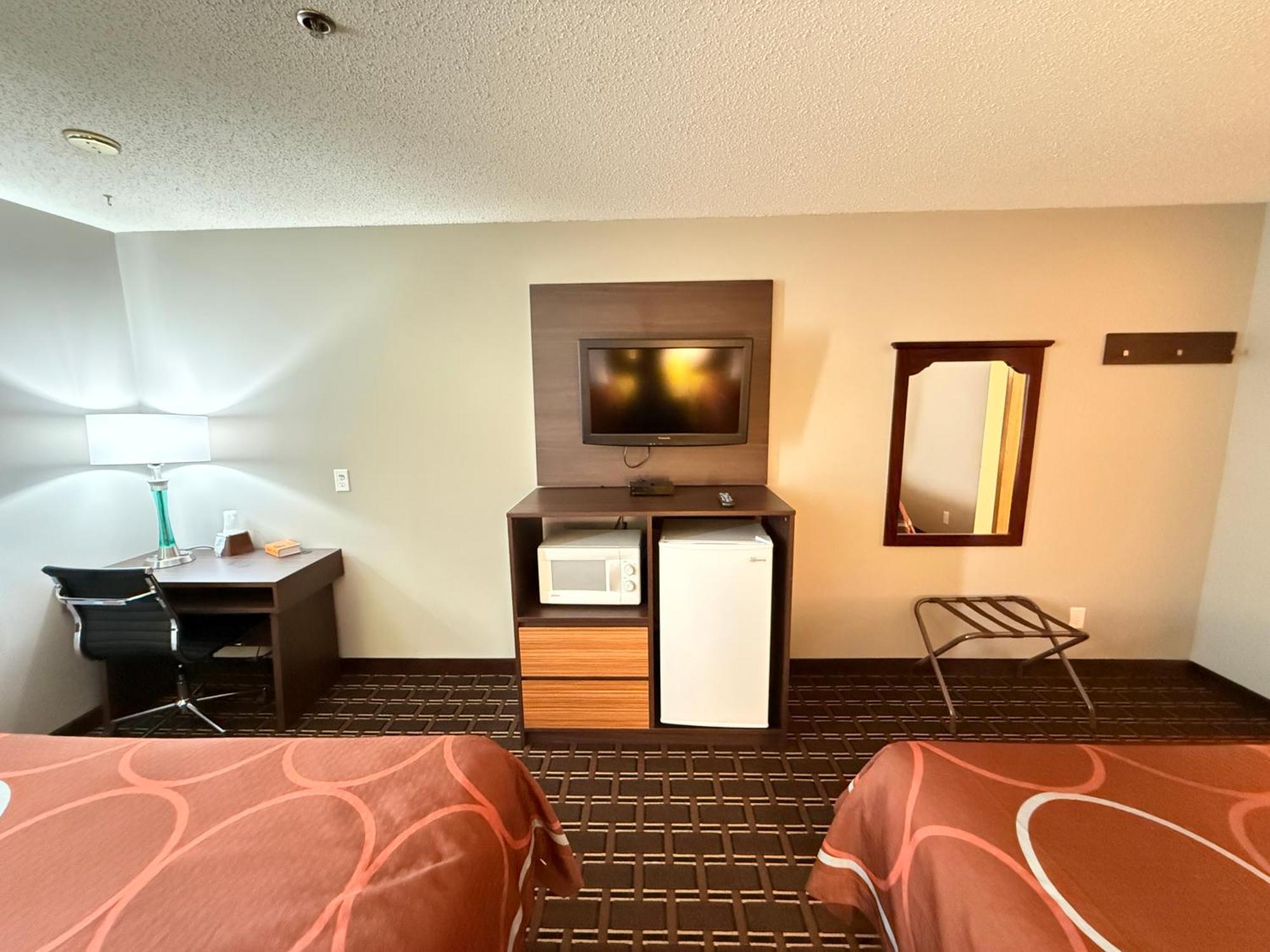 スーパー 8 バイ ウインダム リーズバーグ Reedsburg エクステリア 写真