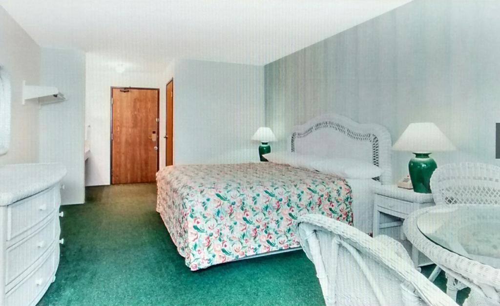 スーパー 8 バイ ウインダム リーズバーグ Reedsburg エクステリア 写真